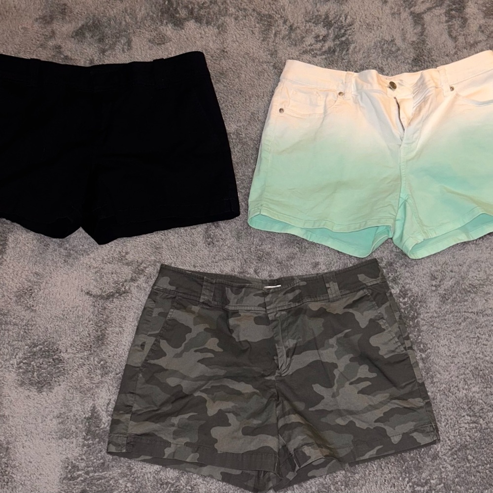SoHo by NY&Co set of (3) shorts